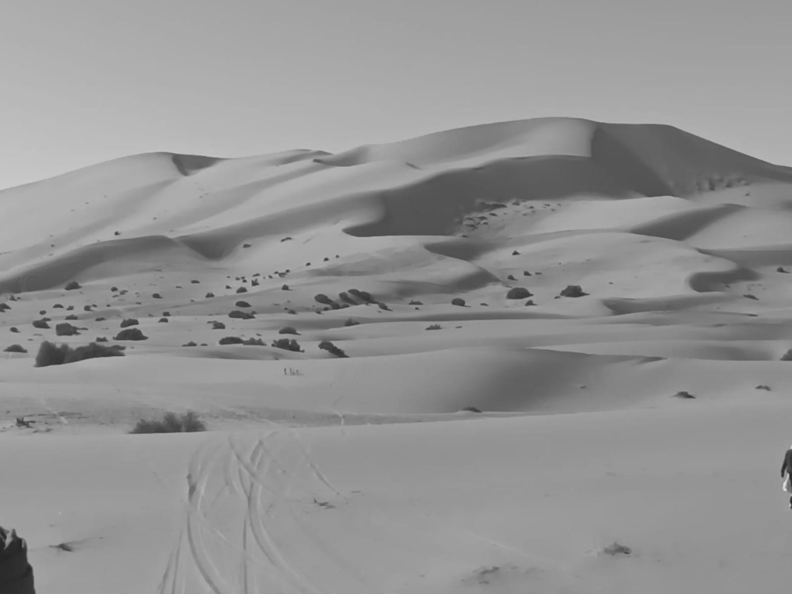 Camp Familia Erg Chebbi Hotel Мерцуга Екстериор снимка