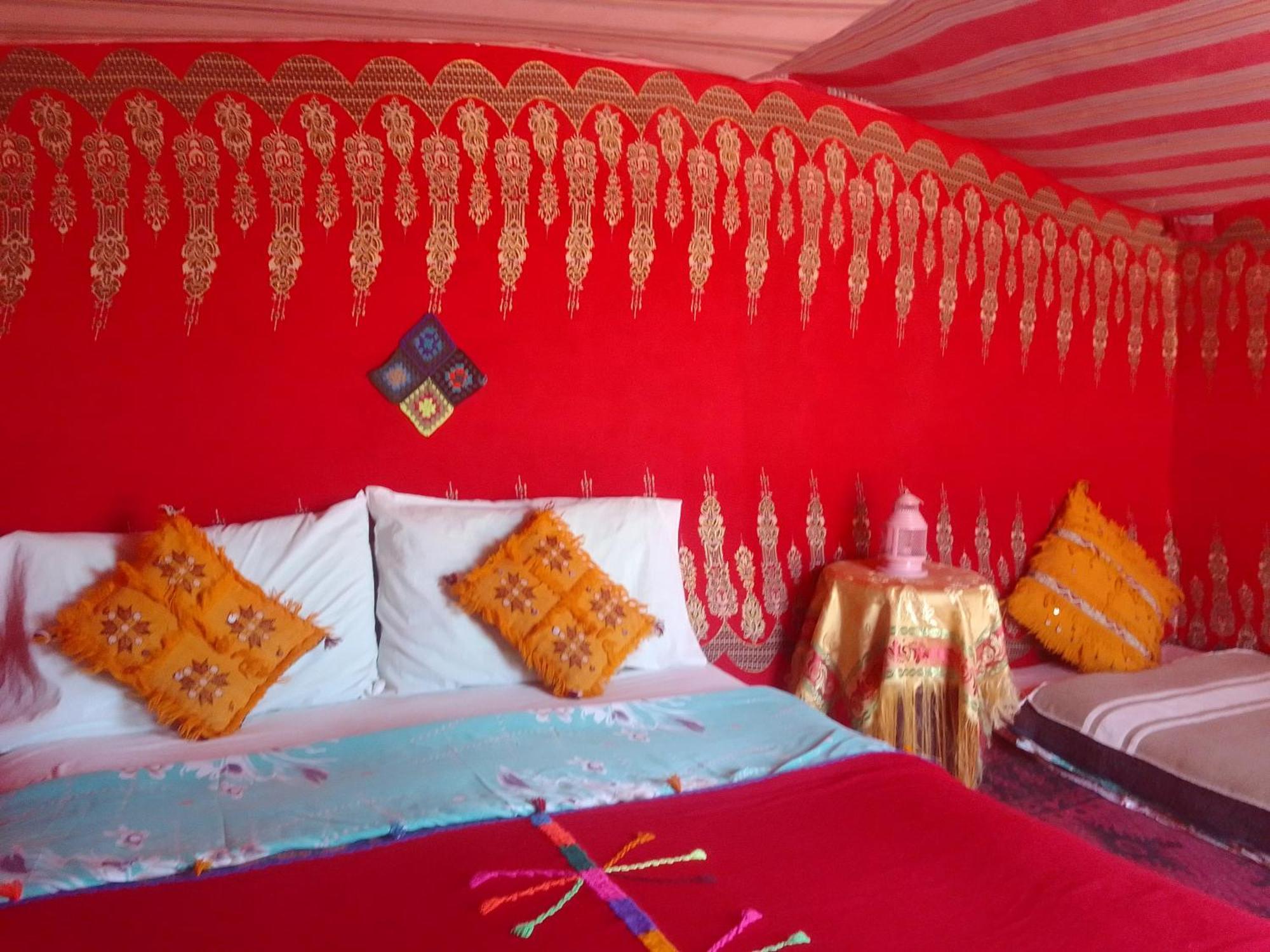 Camp Familia Erg Chebbi Hotel Мерцуга Екстериор снимка