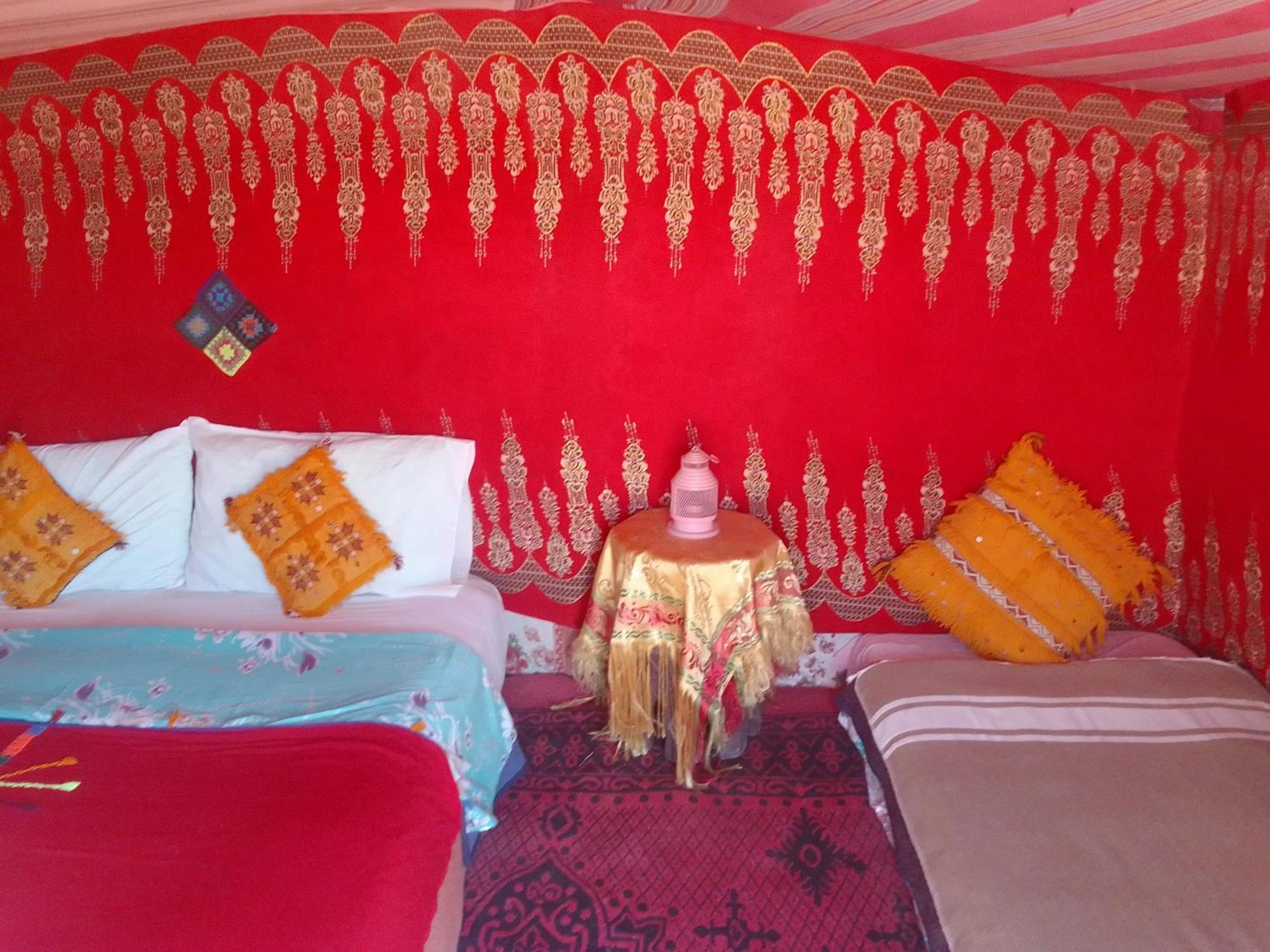 Camp Familia Erg Chebbi Hotel Мерцуга Екстериор снимка