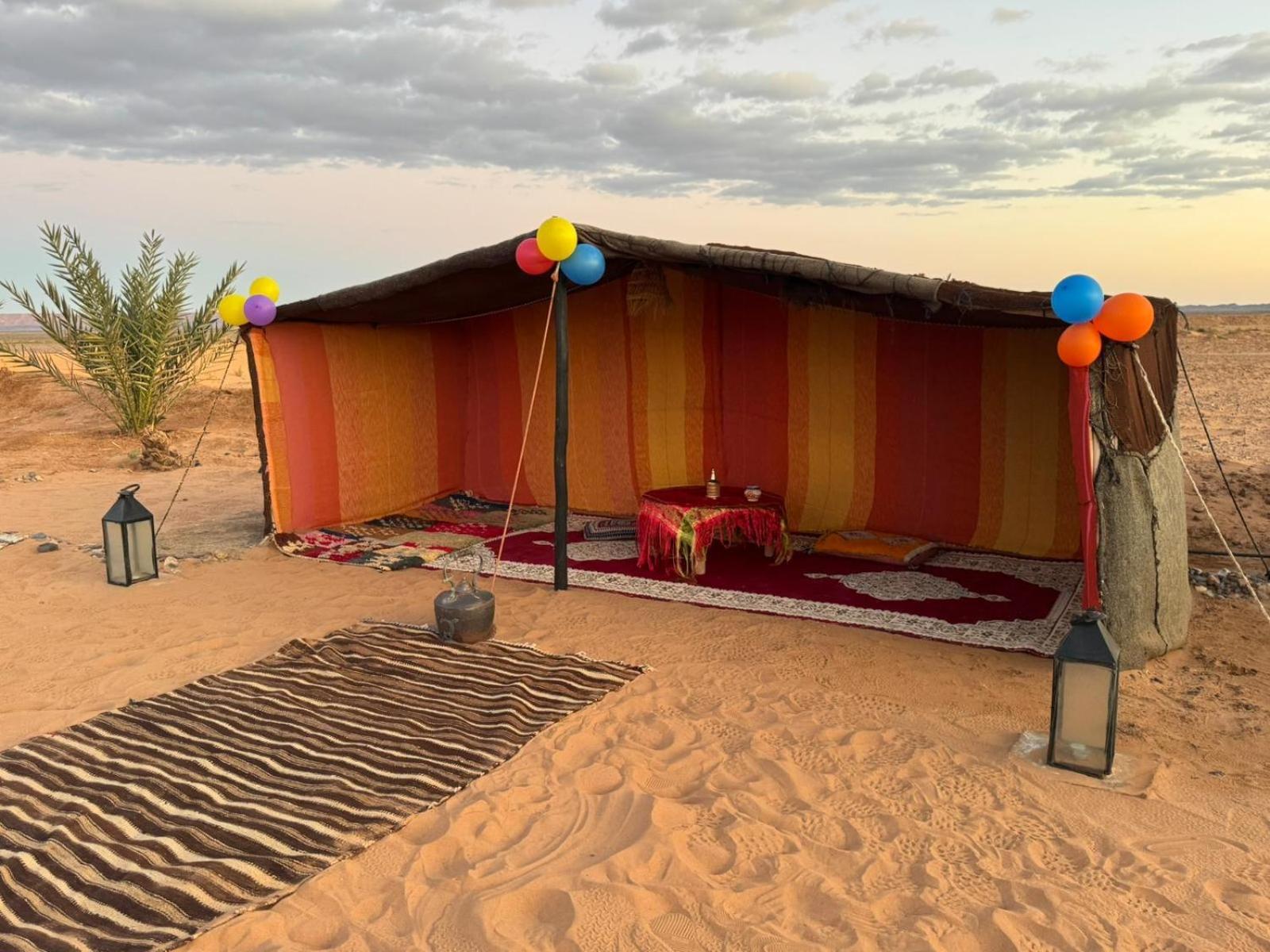 Camp Familia Erg Chebbi Hotel Мерцуга Екстериор снимка