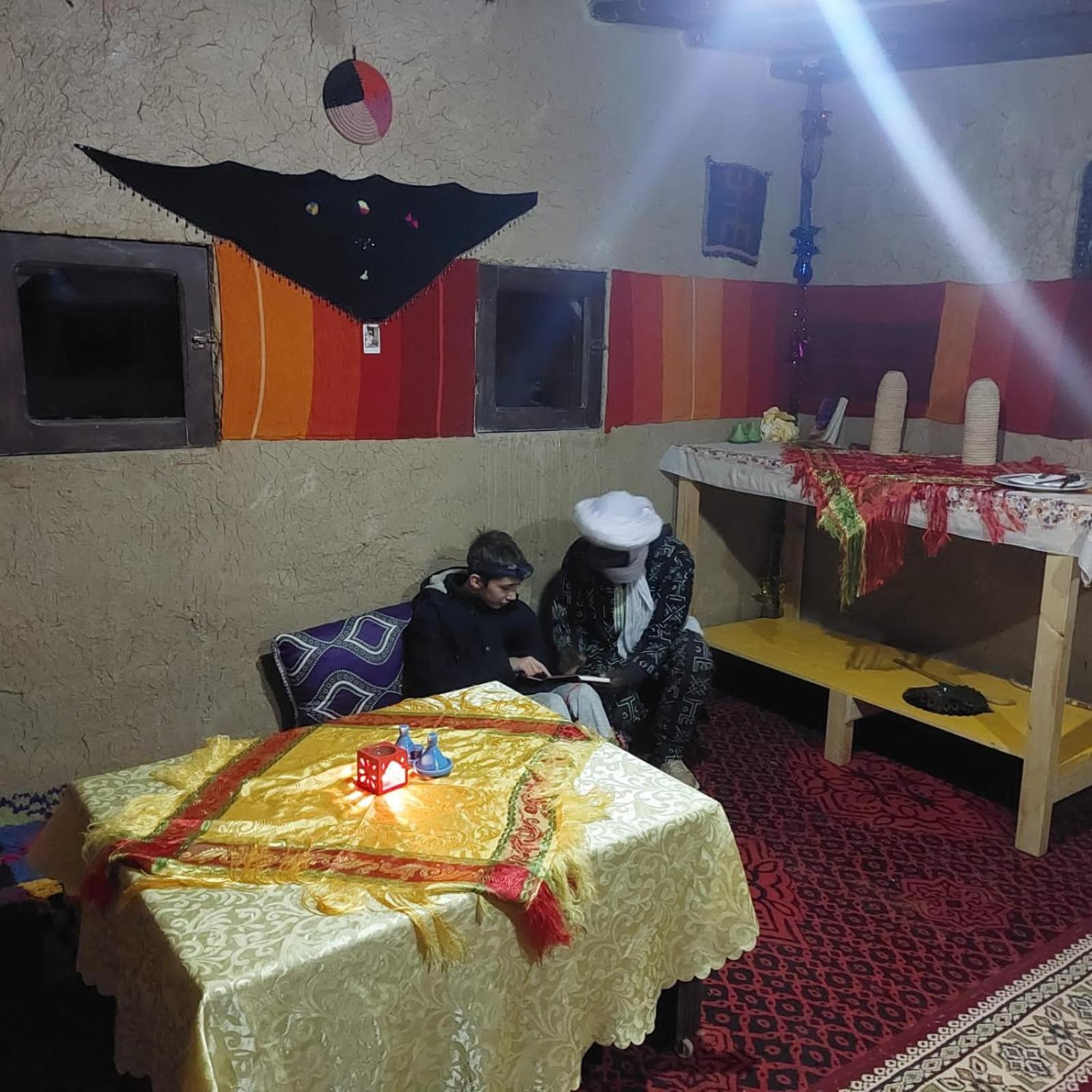 Camp Familia Erg Chebbi Hotel Мерцуга Екстериор снимка
