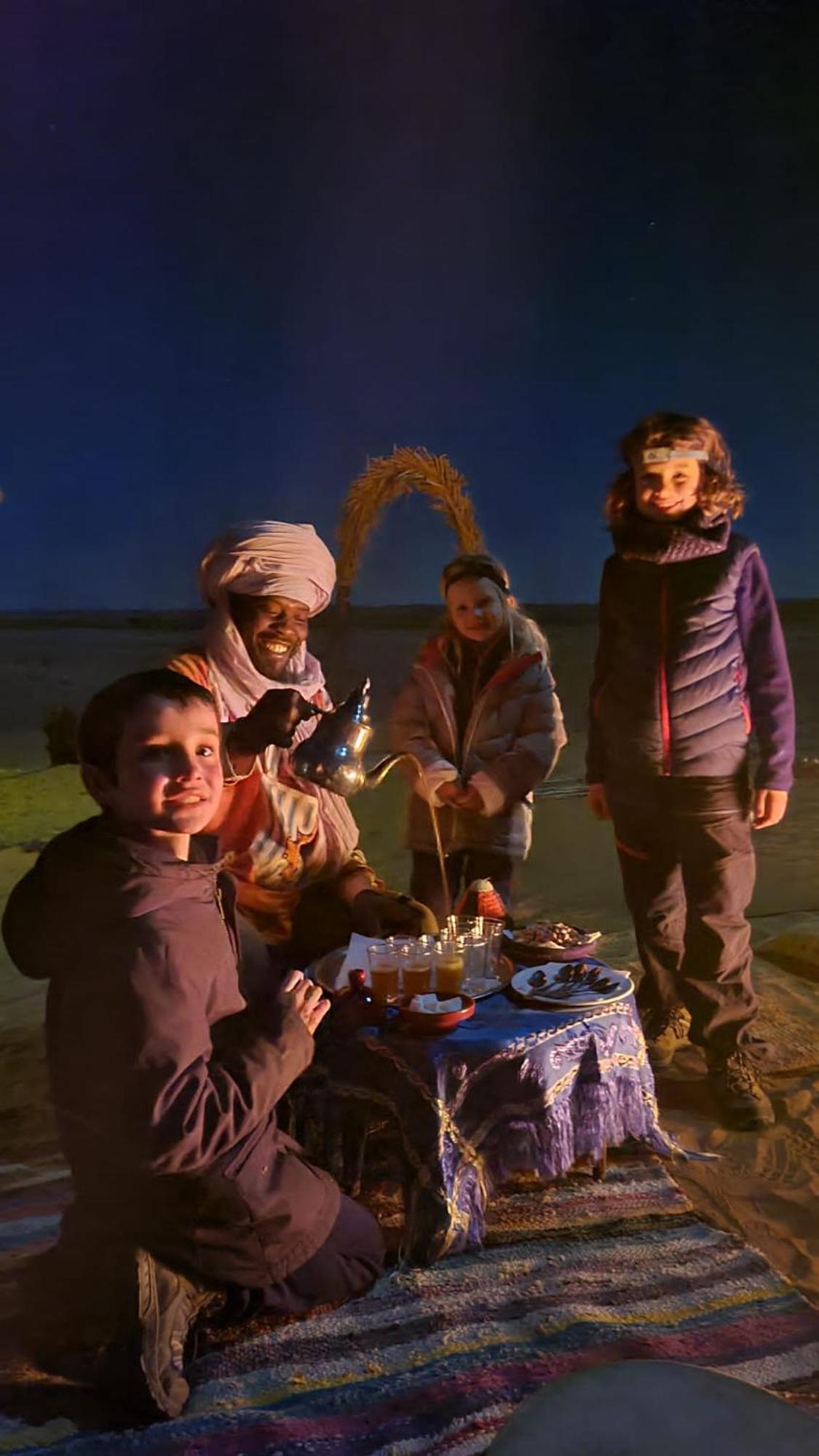 Camp Familia Erg Chebbi Hotel Мерцуга Екстериор снимка